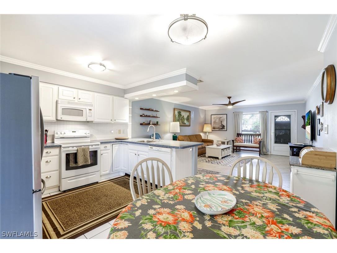561 Palm View Drive #16 Naples FL 34110 226009624 image7
