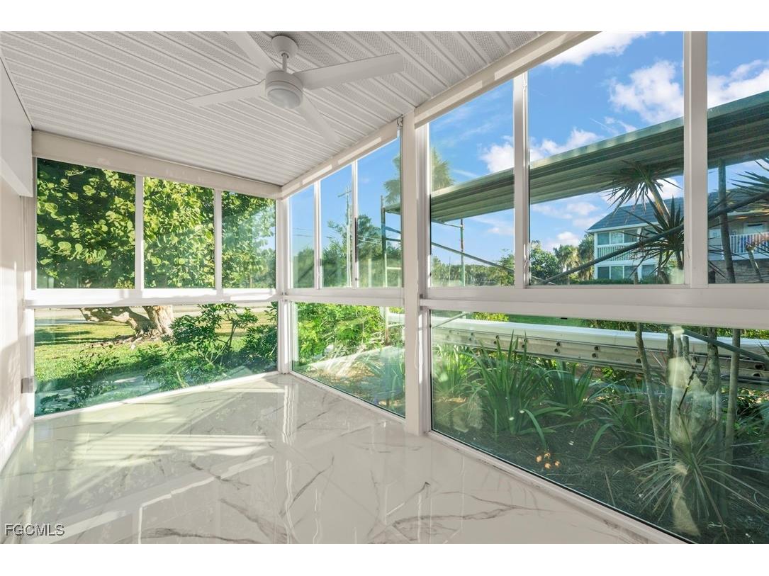 561 Periwinkle Way #E4 Sanibel FL 33957 2025020830 image15