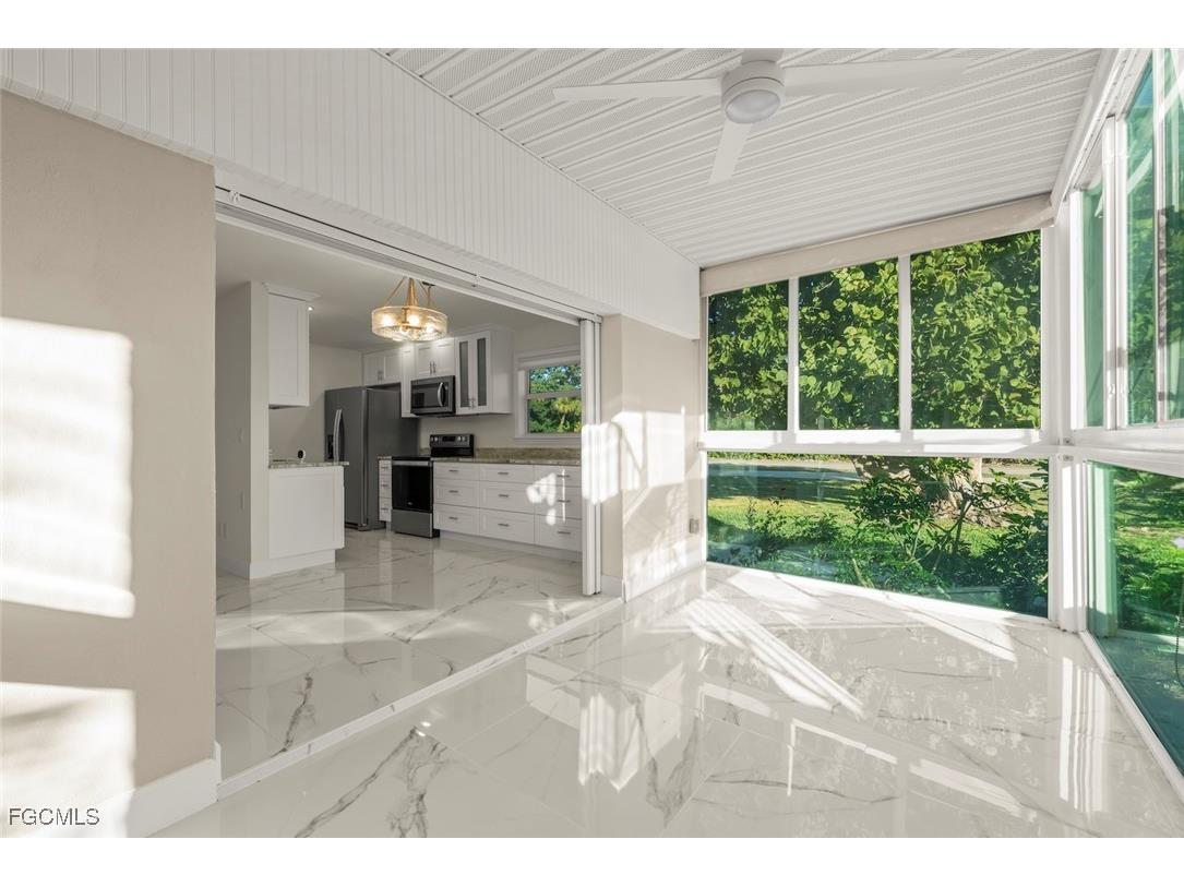 561 Periwinkle Way #E4 Sanibel FL 33957 2025020830 image16
