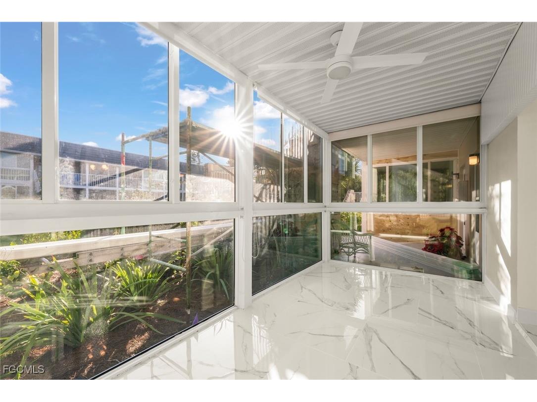 561 Periwinkle Way #E4 Sanibel FL 33957 2025020830 image17