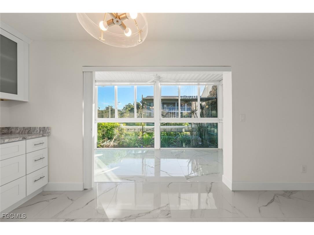 561 Periwinkle Way #E4 Sanibel FL 33957 2025020830 image19