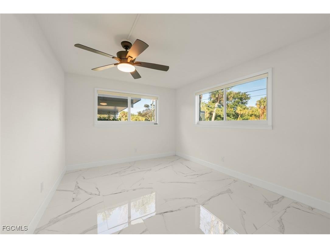 561 Periwinkle Way #E4 Sanibel FL 33957 2025020830 image26