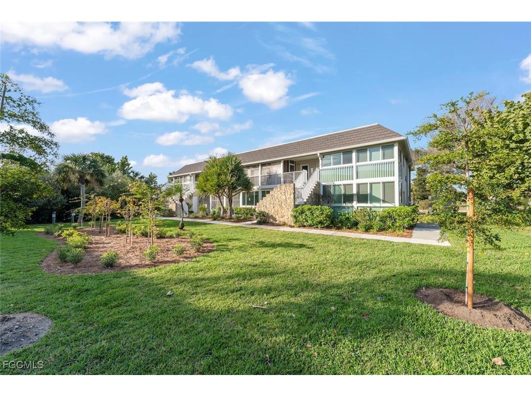 561 Periwinkle Way #E4 Sanibel FL 33957 2025020830 image4