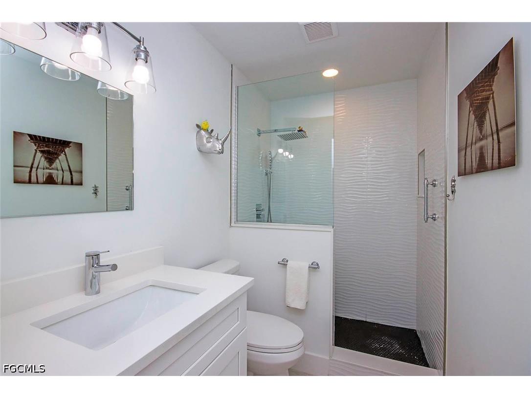 561 Periwinkle Way #F3 Sanibel FL 33957 2026021167 image12