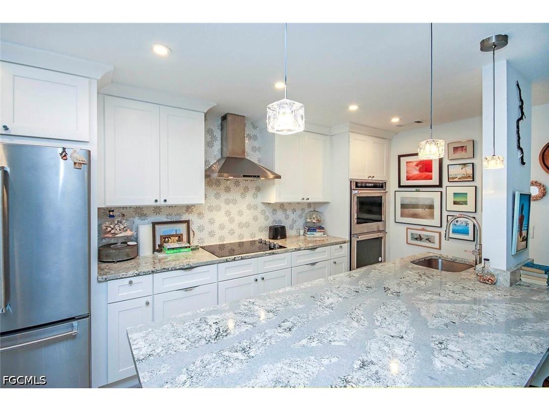 561 Periwinkle Way #F3 Sanibel FL 33957 2026021167 image5