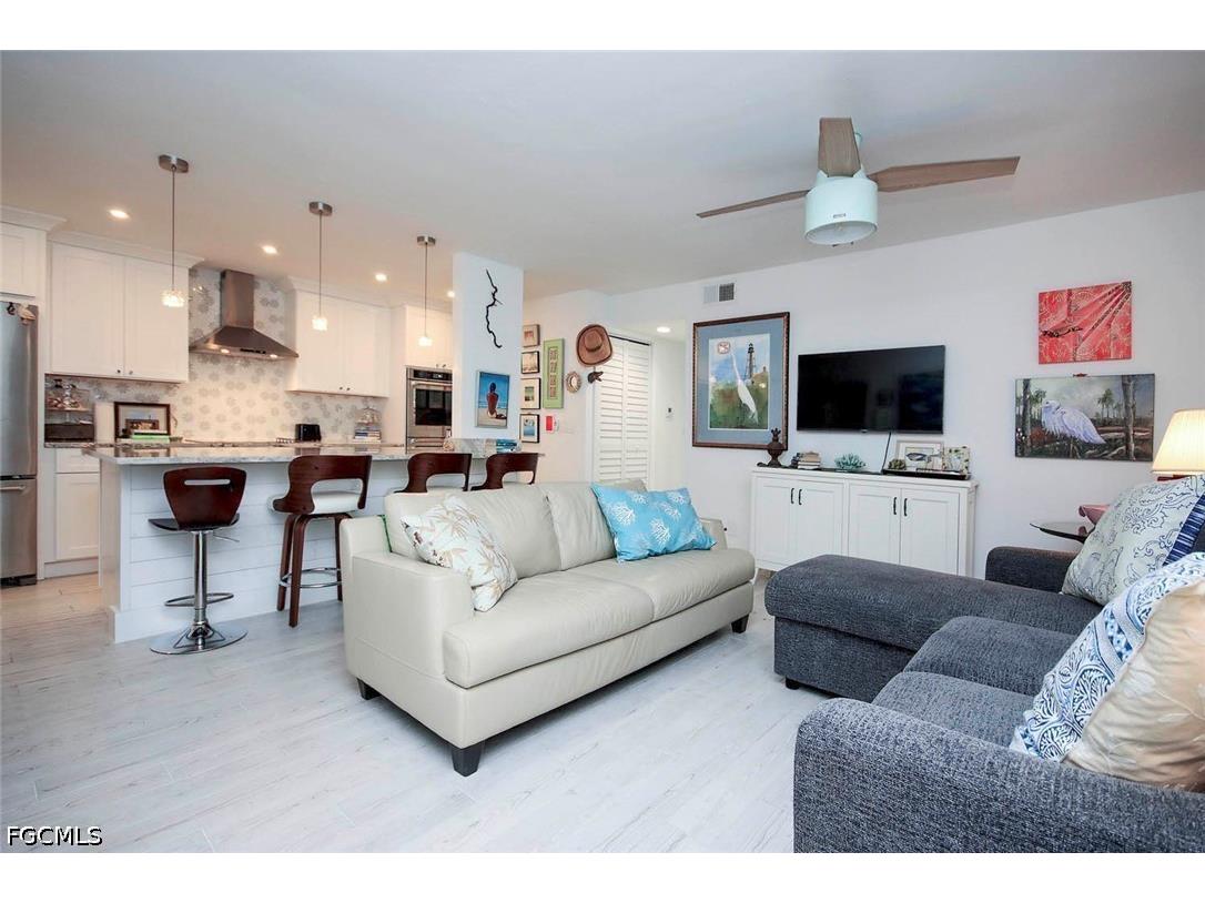 561 Periwinkle Way #F3 Sanibel FL 33957 2026021167 image7