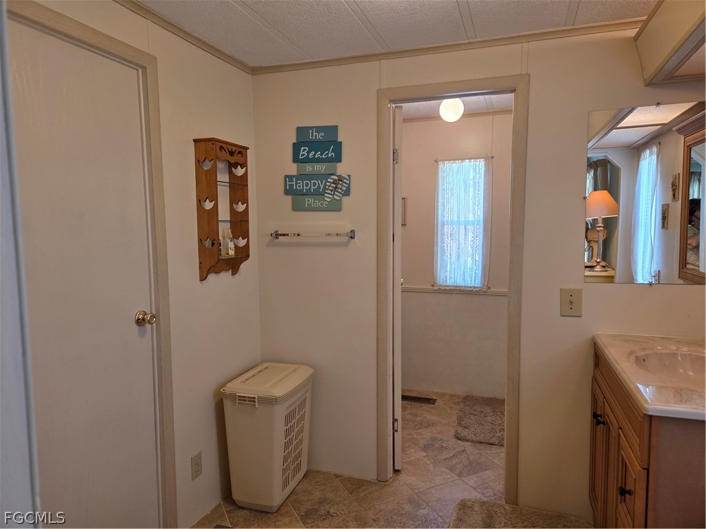 561 Winning Way North Fort Myers FL 33917 2026011960 image28
