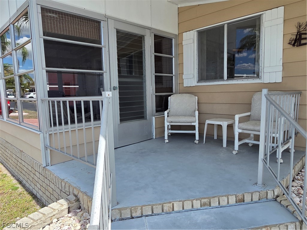 561 Winning Way North Fort Myers FL 33917 2026011960 image3