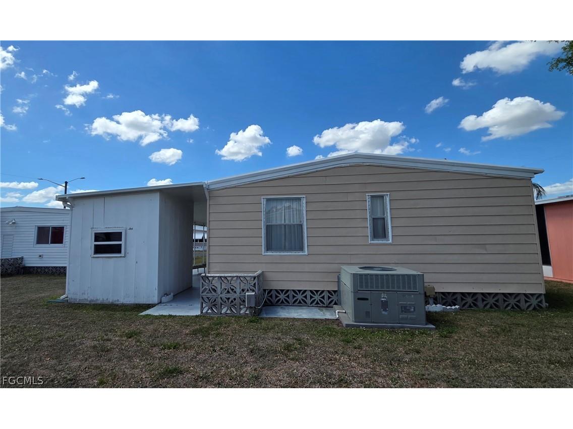 561 Winning Way North Fort Myers FL 33917 2026011960 image34
