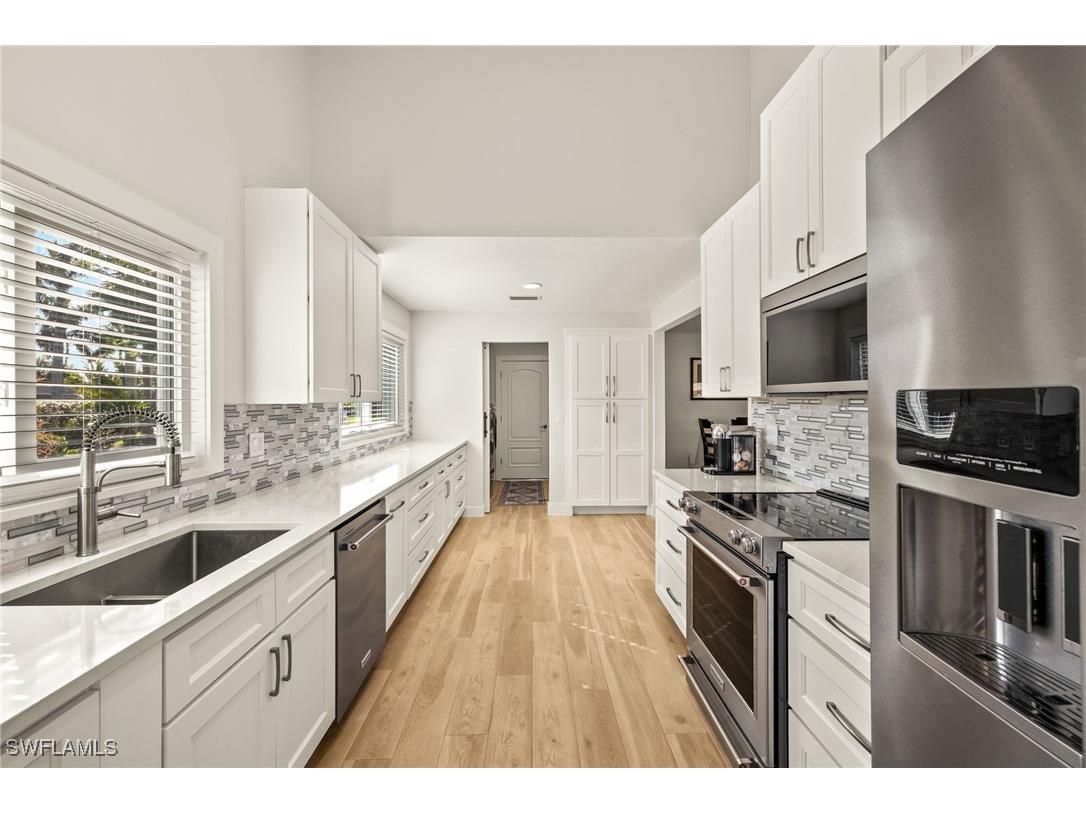 5610 Sundown Harbor Court Fort Myers FL 33919 225048213 image12