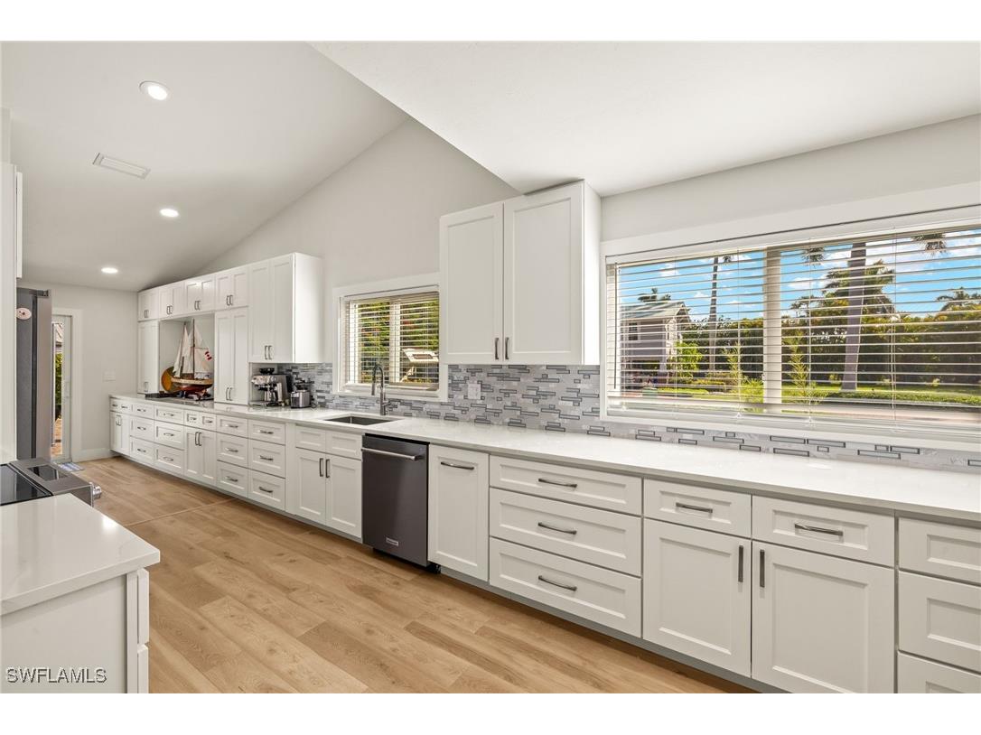 5610 Sundown Harbor Court Fort Myers FL 33919 225048213 image16