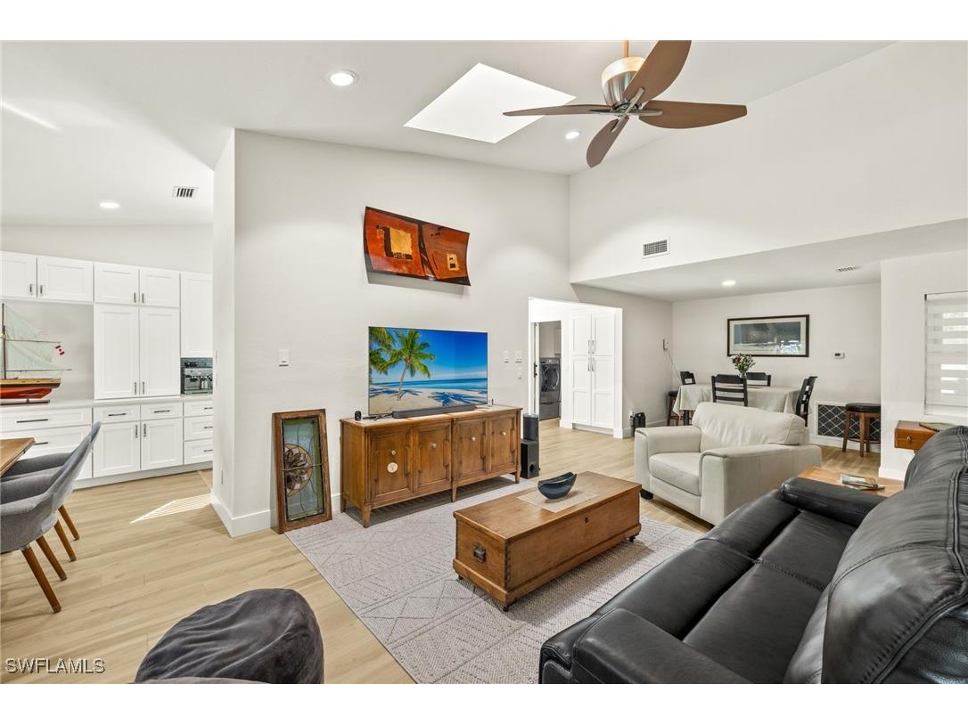 5610 Sundown Harbor Court Fort Myers FL 33919 225048213 image8