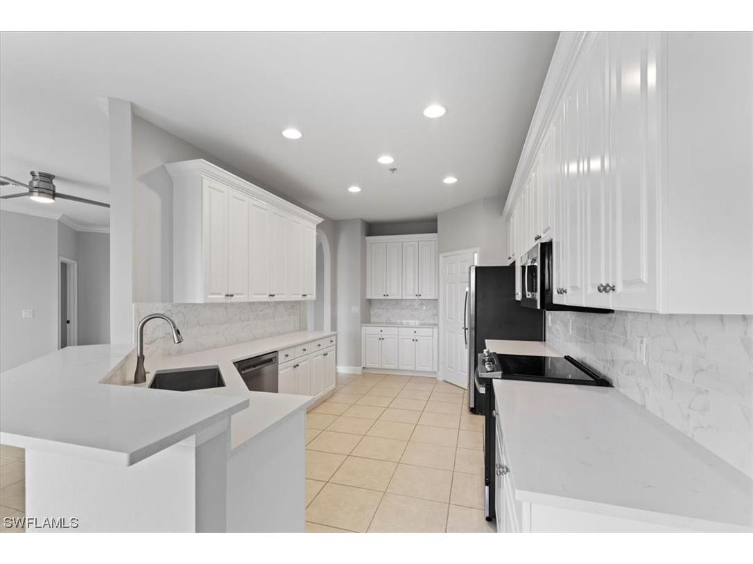 5611 Chelsey Lane #203 Fort Myers FL 33912 224019395 image1