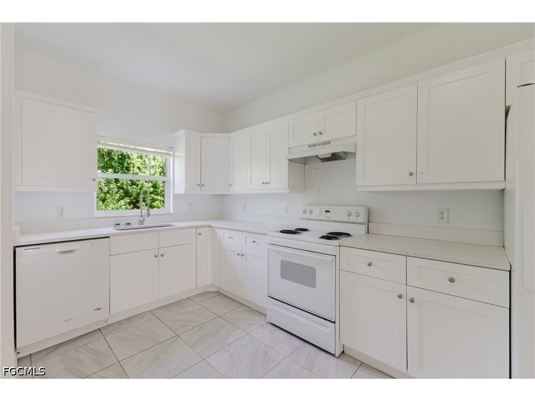 5612 Rose Garden Road #104 Cape Coral FL 33914 2026026010 image1