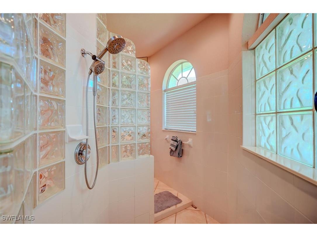 5613 Harbour Circle Cape Coral FL 33914 225061610 image28