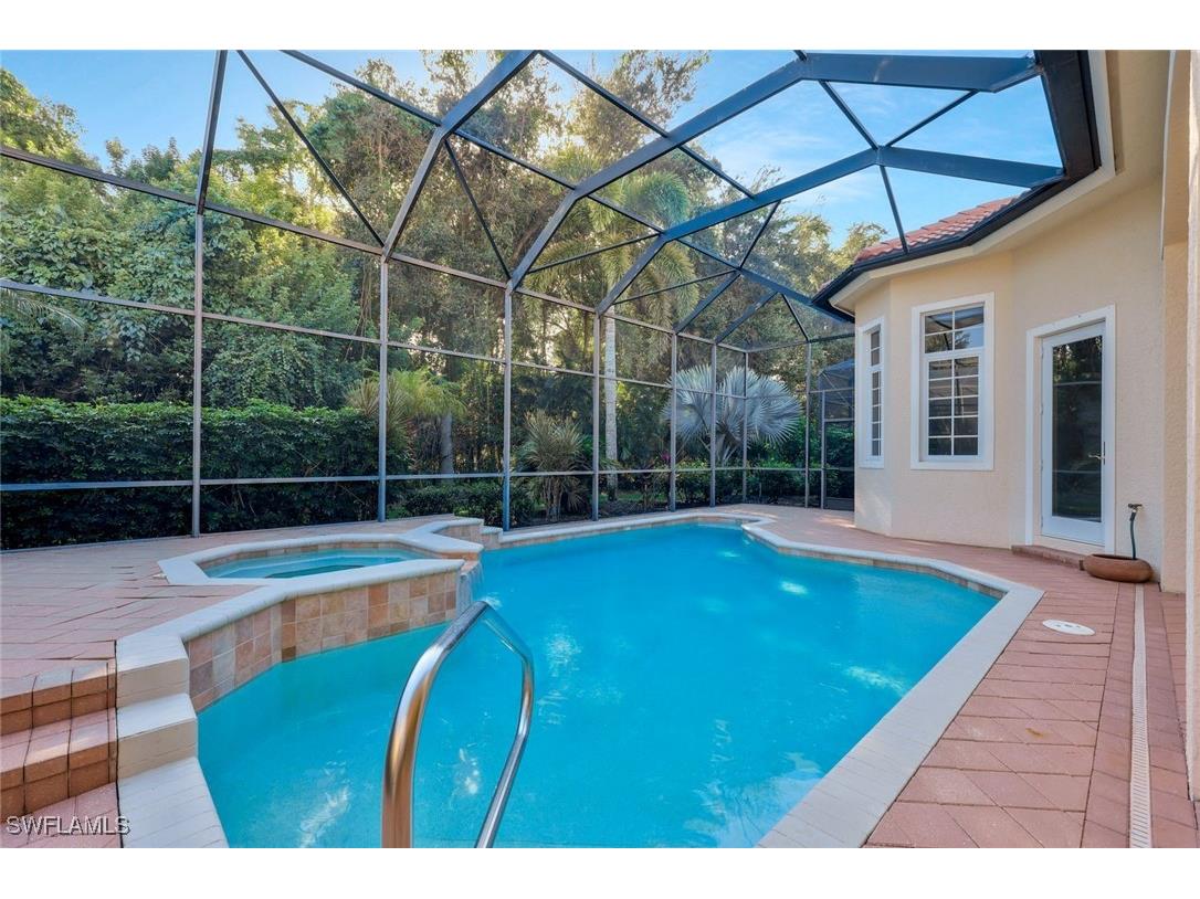 5616 Hammock Isles Drive Naples FL 34119 225075254 image1