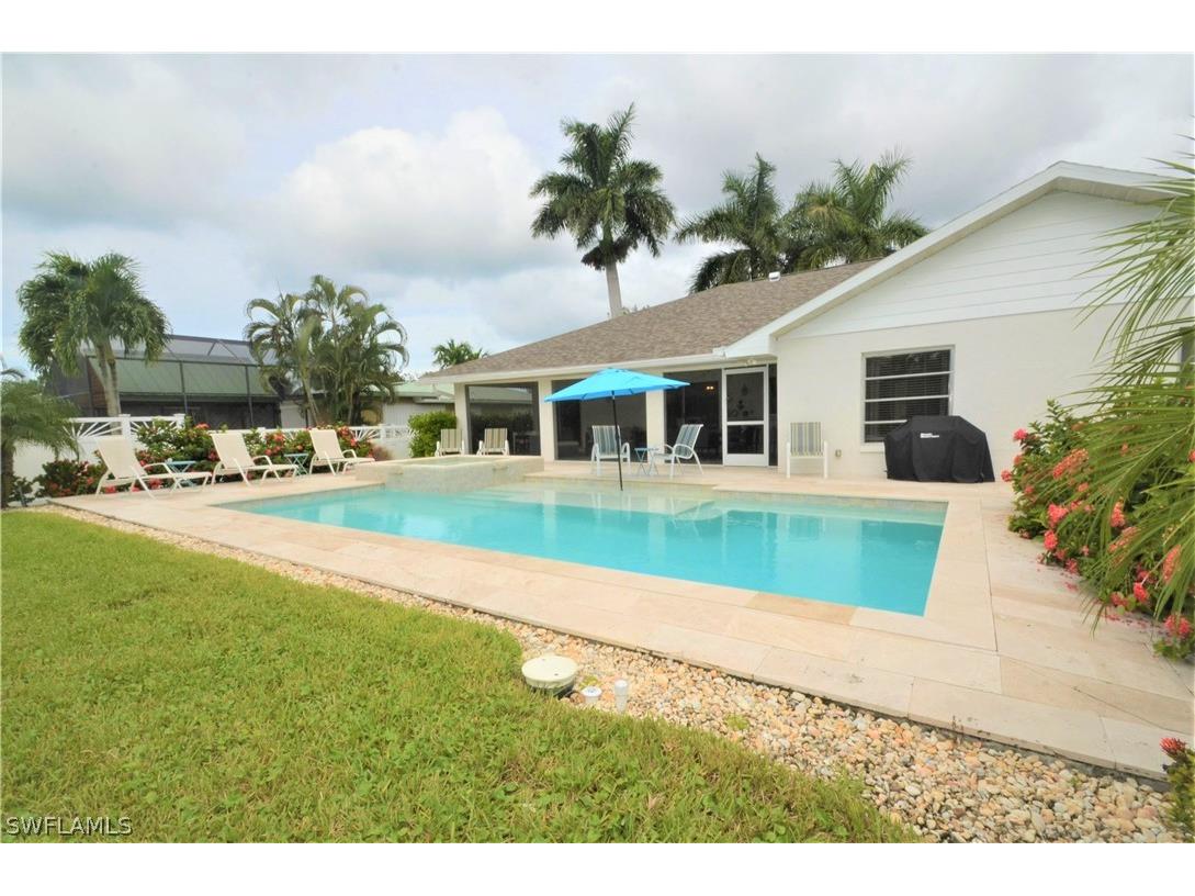 562 96th Avenue N Naples FL 34108 222066132 image1