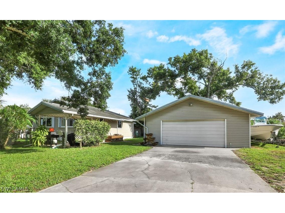 562 Clark Street North Fort Myers FL 33903 224050529 image1