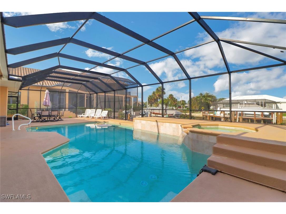 562 Goldcoast Court Marco Island FL 34145 226004679 image1