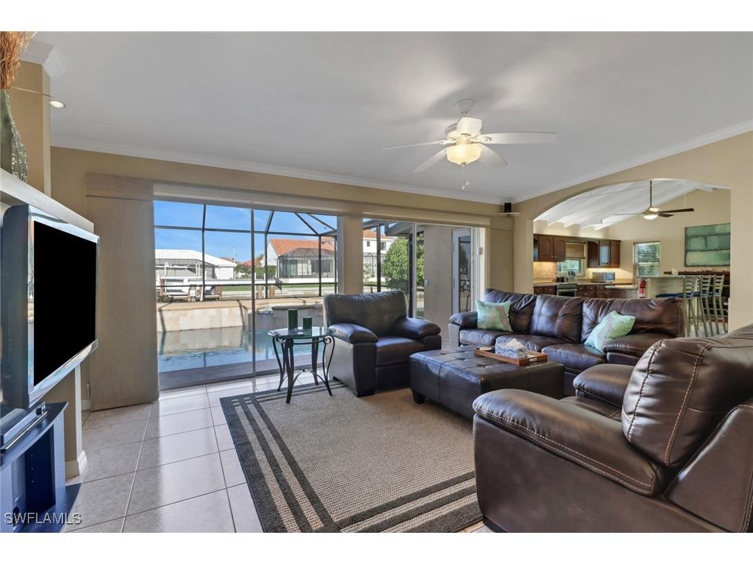 562 Goldcoast Court Marco Island FL 34145 226004679 image5