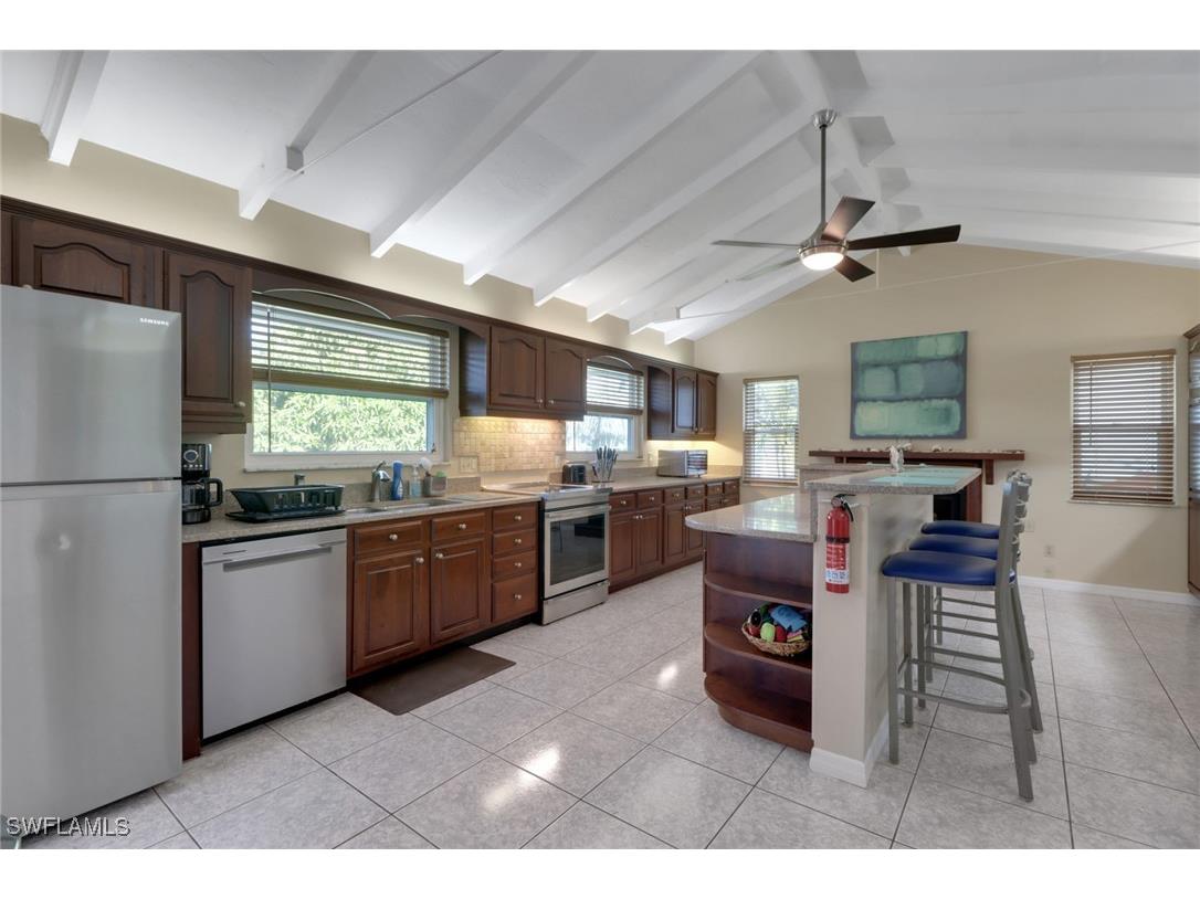 562 Goldcoast Court Marco Island FL 34145 226004679 image9