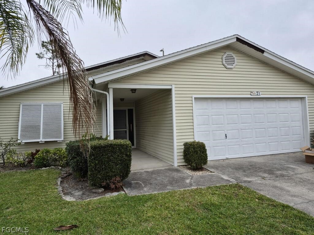 5621 Longleaf Drive North Fort Myers FL 33917 2026009189 image1