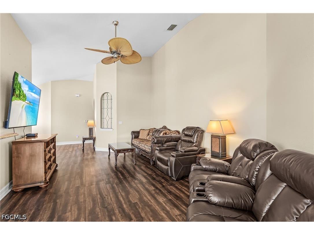 5626 Cape Harbour Drive #202 Cape Coral FL 33914 2026019138 image12