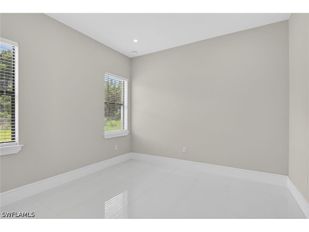 563 15th Street NW Naples FL 34120 226020888 image12
