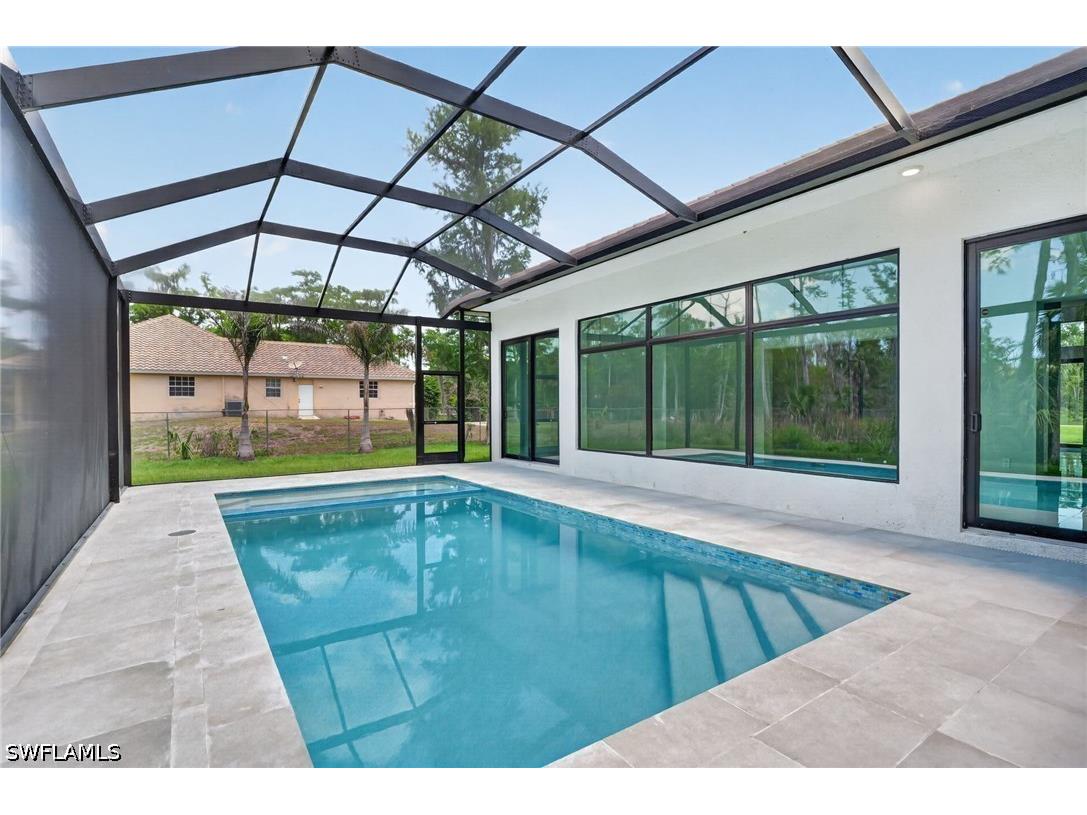 563 15th Street NW Naples FL 34120 226020888 image16