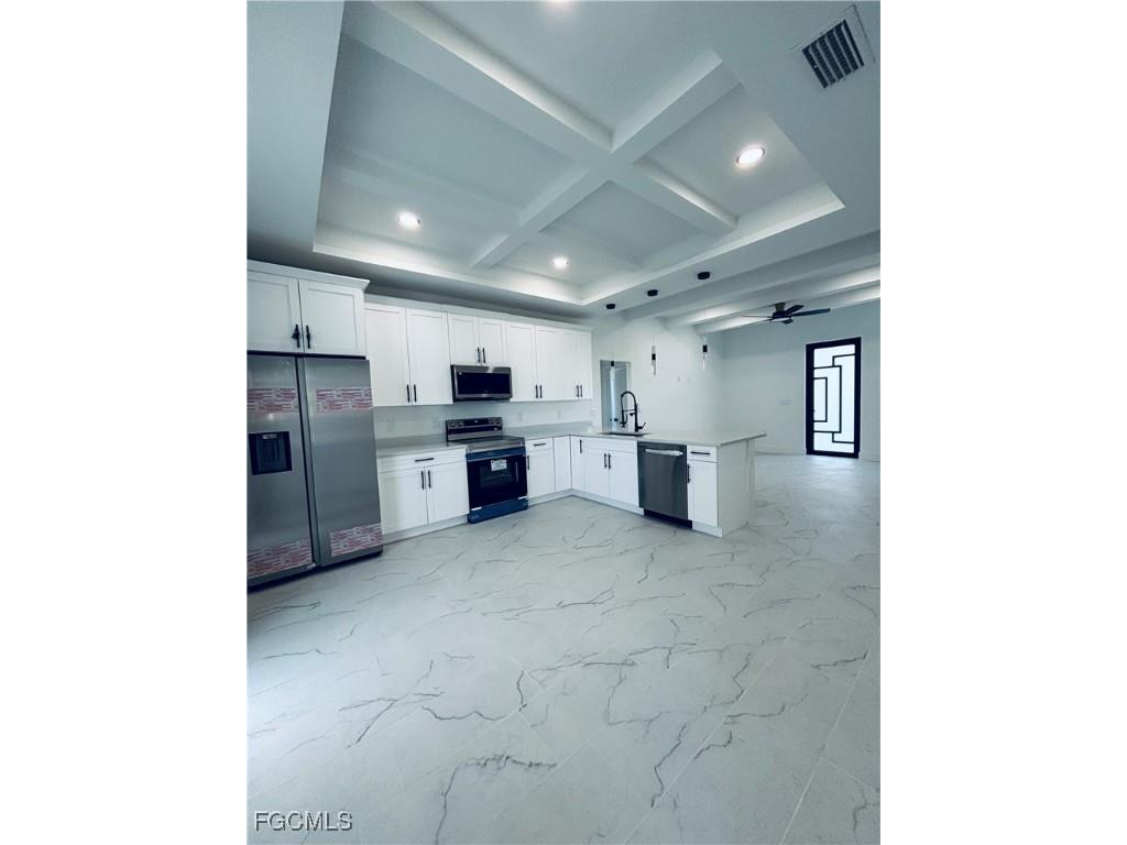 563 Oakshire Lane Lehigh Acres FL 33972 2025015984 image12