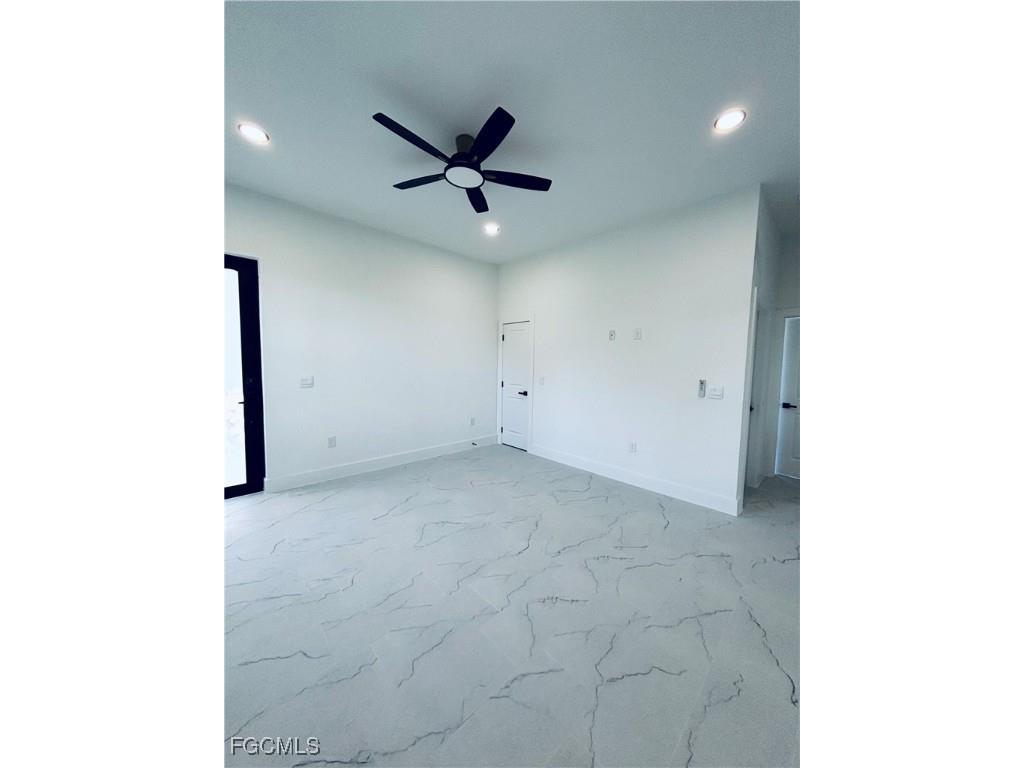 563 Oakshire Lane Lehigh Acres FL 33972 2025015984 image24