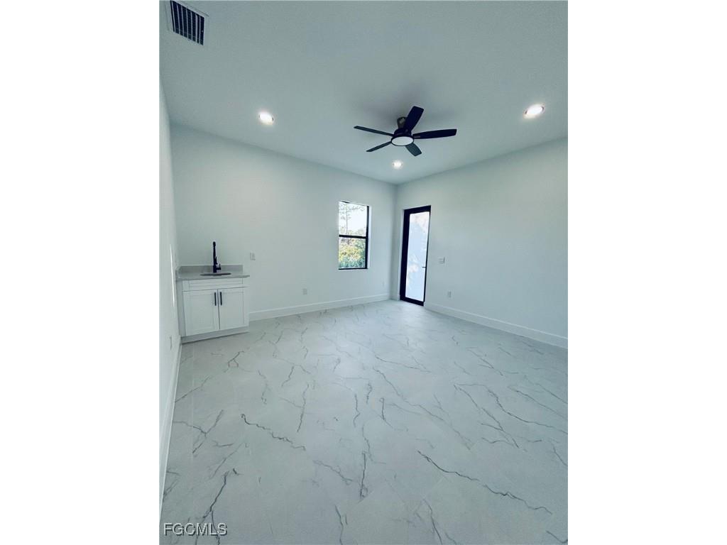 563 Oakshire Lane Lehigh Acres FL 33972 2025015984 image25