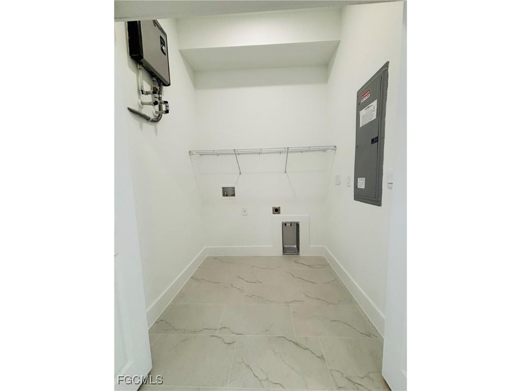 563 Oakshire Lane Lehigh Acres FL 33972 2025015984 image27