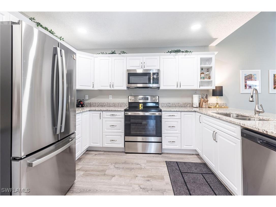 5630 Foxlake Drive North Fort Myers FL 33917 224096455 image1
