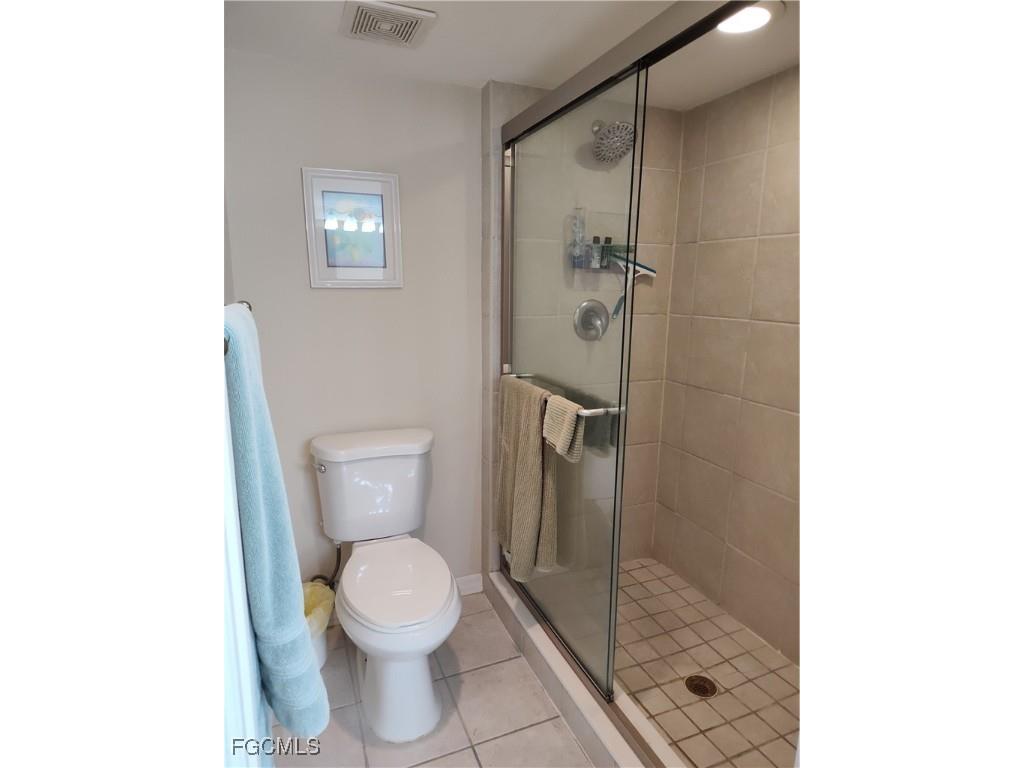 5630 Trailwinds Drive #223 Fort Myers FL 33907 2025016640 image12