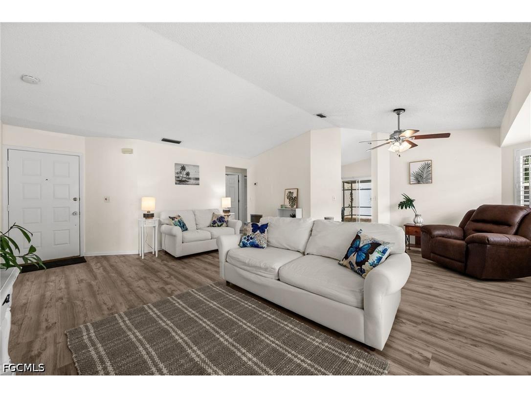 5631 Longleaf Drive North Fort Myers FL 33917 2026015986 image1