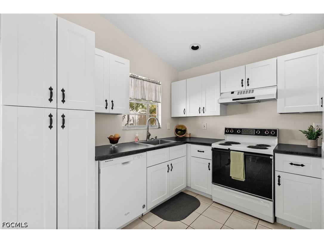 5631 Longleaf Drive North Fort Myers FL 33917 2026015986 image7