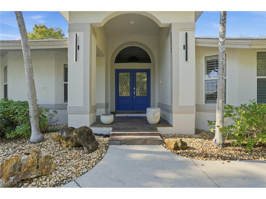 5633 Grey Fox Run Fort Myers FL 33912 2025021258 image2