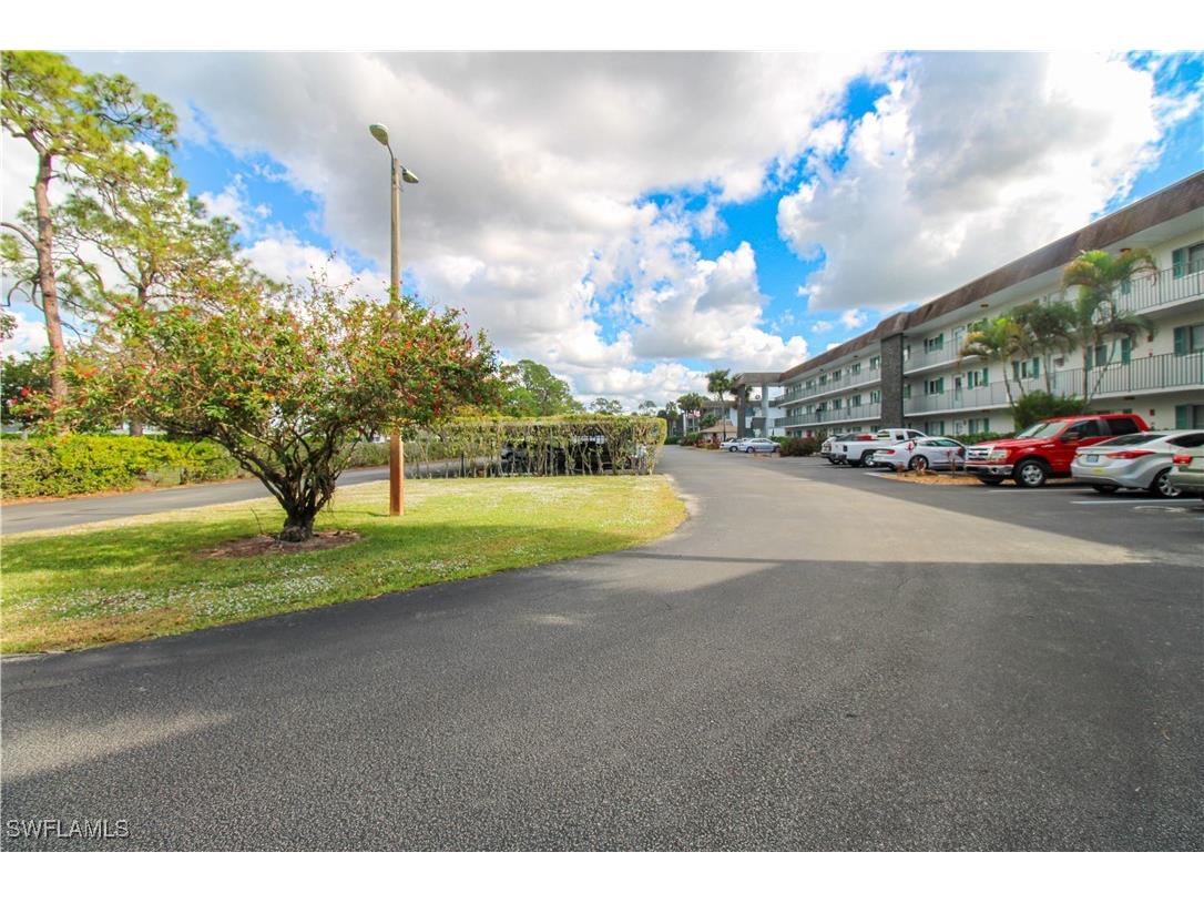 5635 Rattlesnake Hammock Road #102D Naples FL 34113 225082016 image8