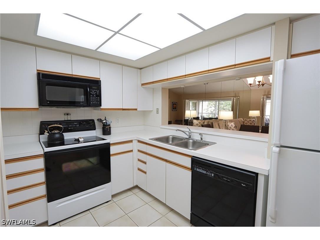 5637 Turtle Bay Drive #II-22 Naples FL 34108 226026736 image6