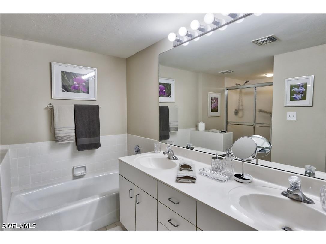 5637 Turtle Bay Drive #II-22 Naples FL 34108 226026736 image9