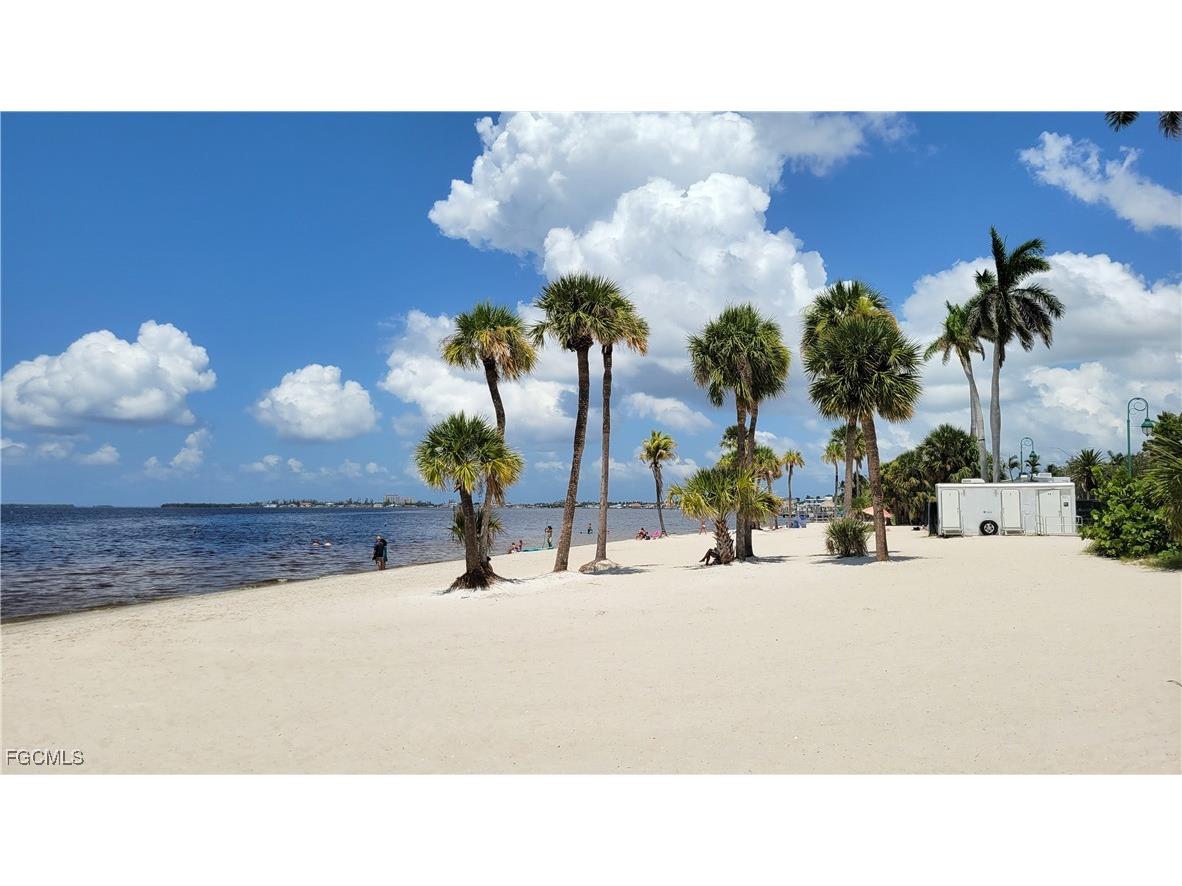 5638 Riverside Drive Cape Coral FL 33904 2025003562 image13