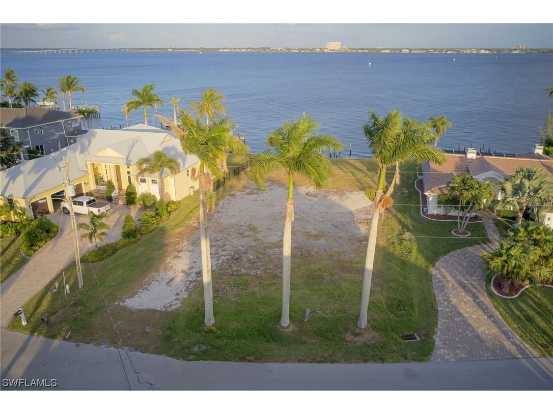 5639 Riverside Drive Cape Coral FL 33904 223085348 image1