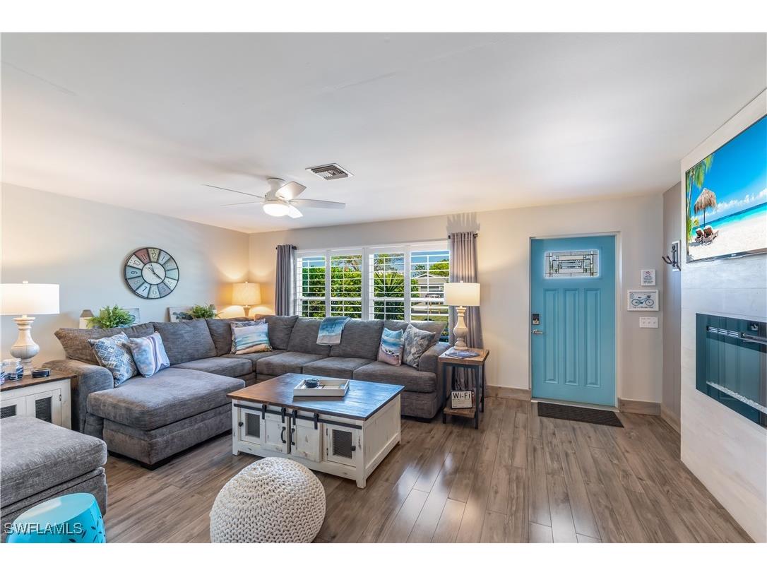 564 109th Avenue N Naples FL 34108 225080483 image10