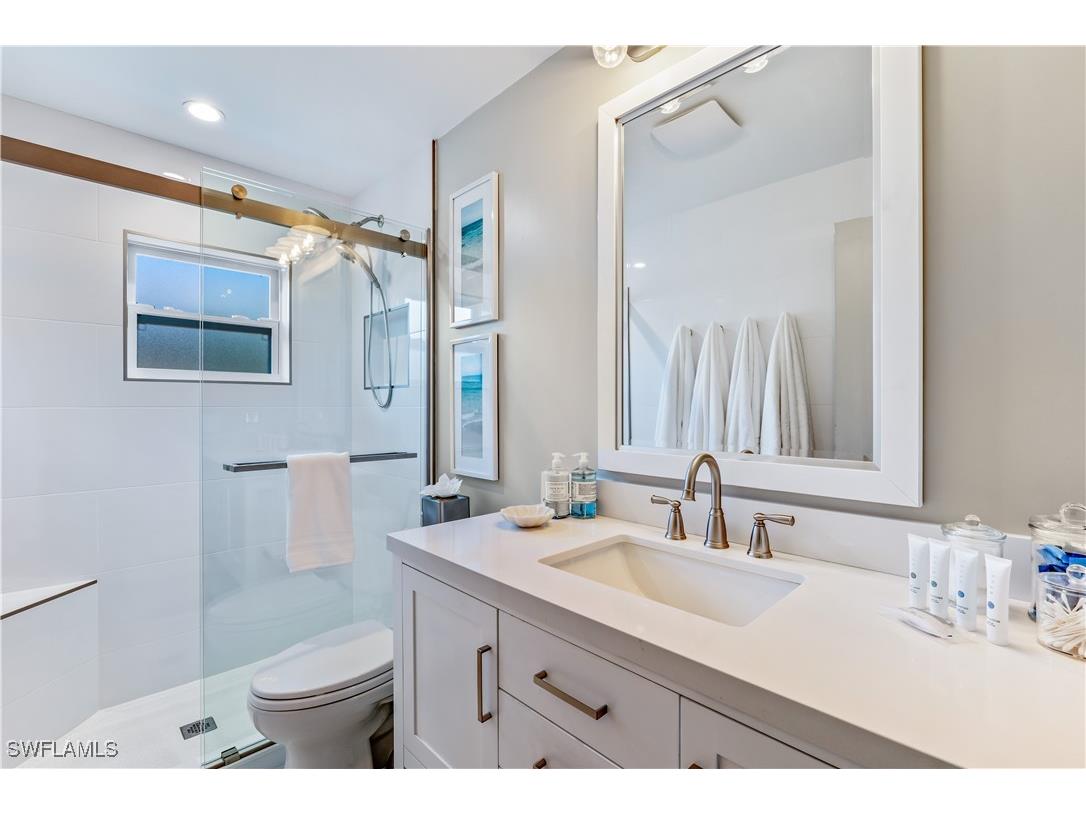 564 109th Avenue N Naples FL 34108 225080483 image16