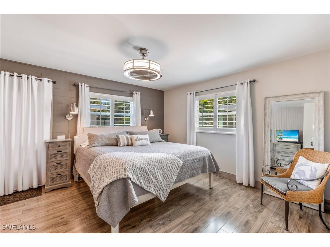 564 109th Avenue N Naples FL 34108 225080483 image17