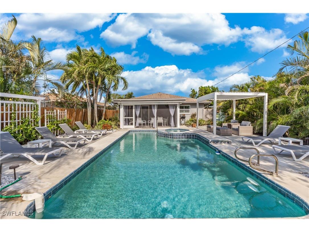 564 109th Avenue N Naples FL 34108 225080483 image4