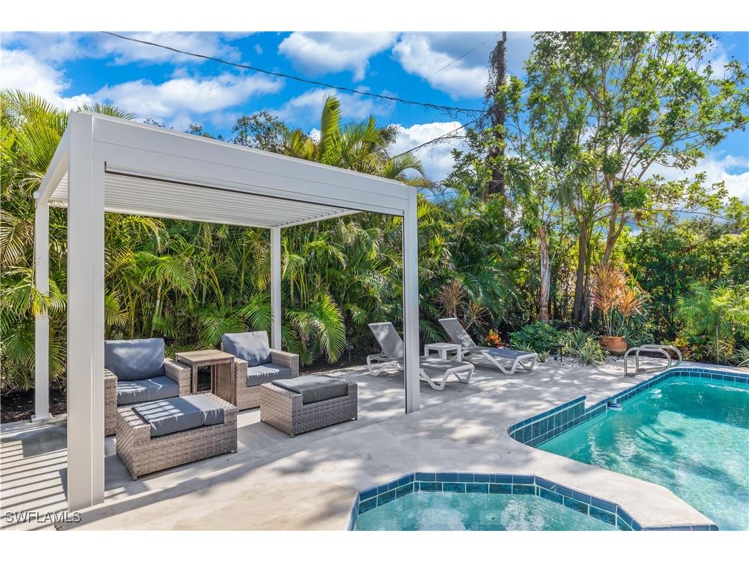 564 109th Avenue N Naples FL 34108 225080483 image6