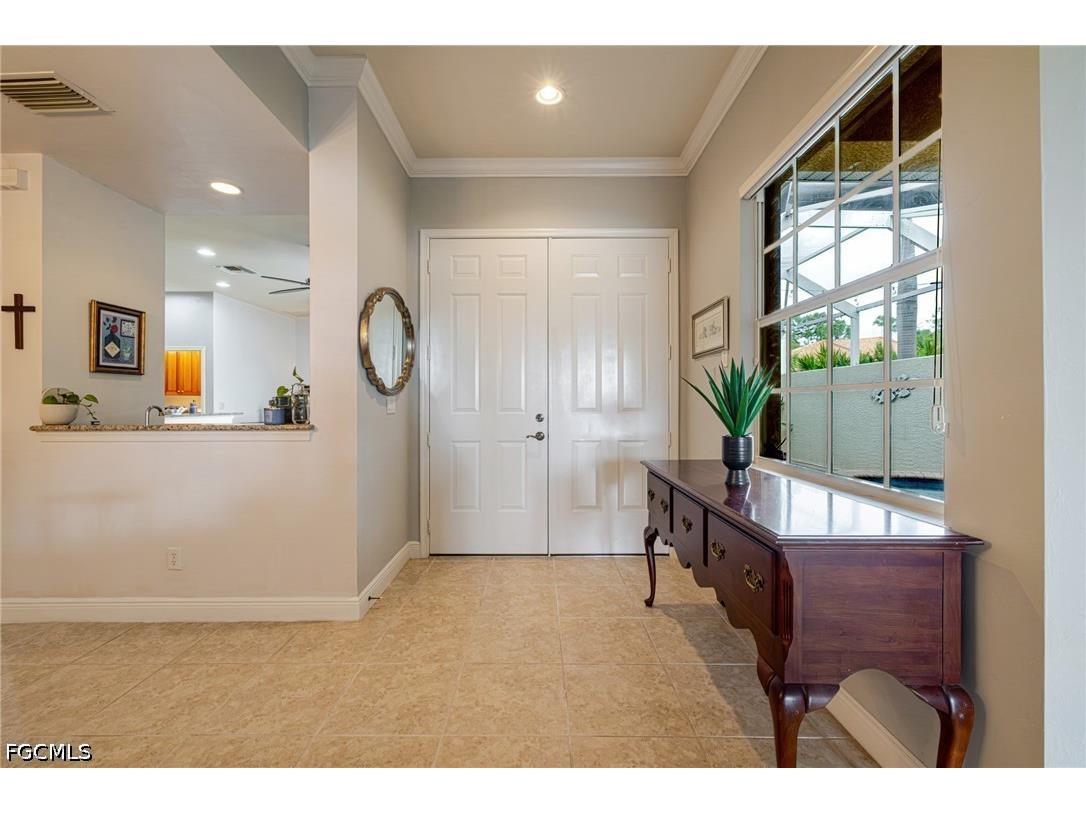 5643 Kensington Loop Fort Myers FL 33912 2026015553 image4