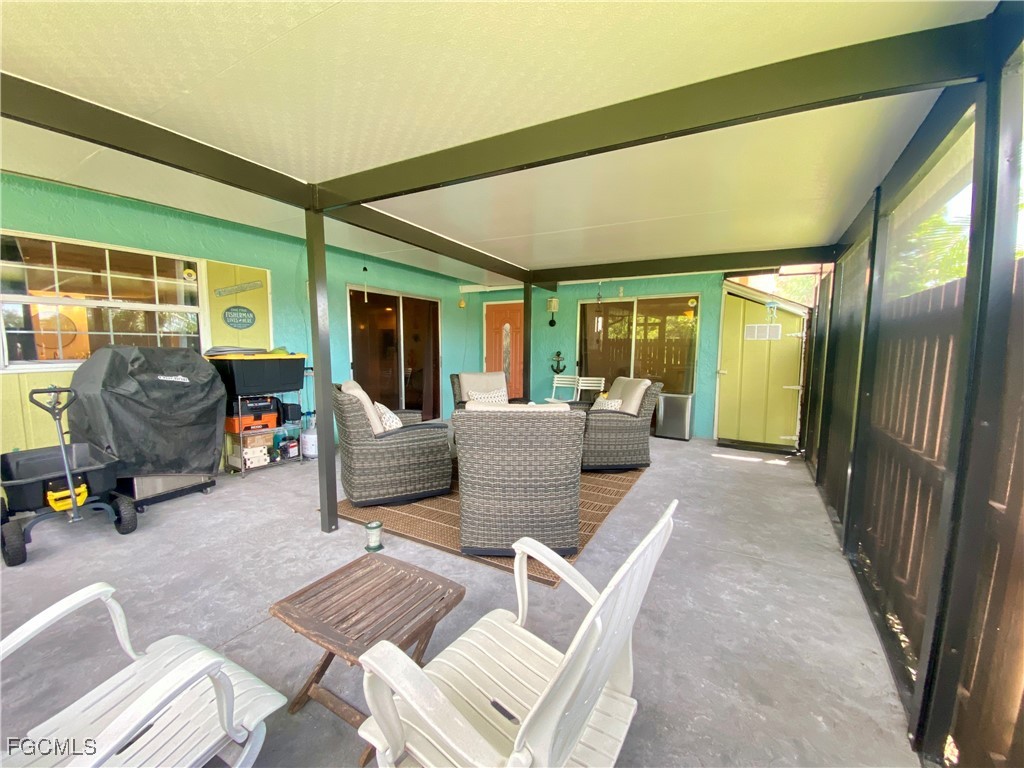 5647 Foxlake Drive North Fort Myers FL 33917 2025004695 image10